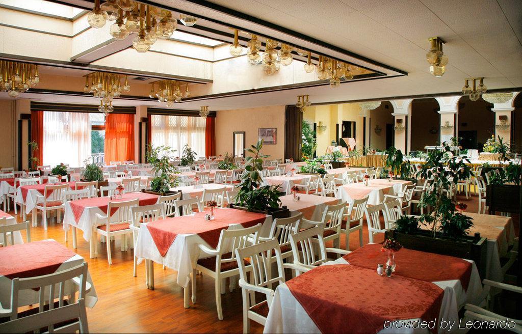 Hotel Opatija Restoran fotoğraf
