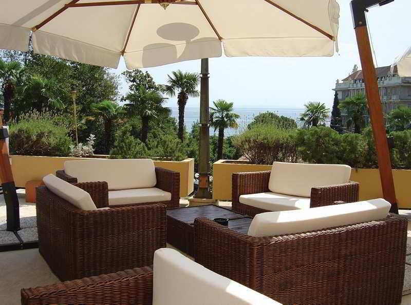 Hotel Opatija Konforlar fotoğraf