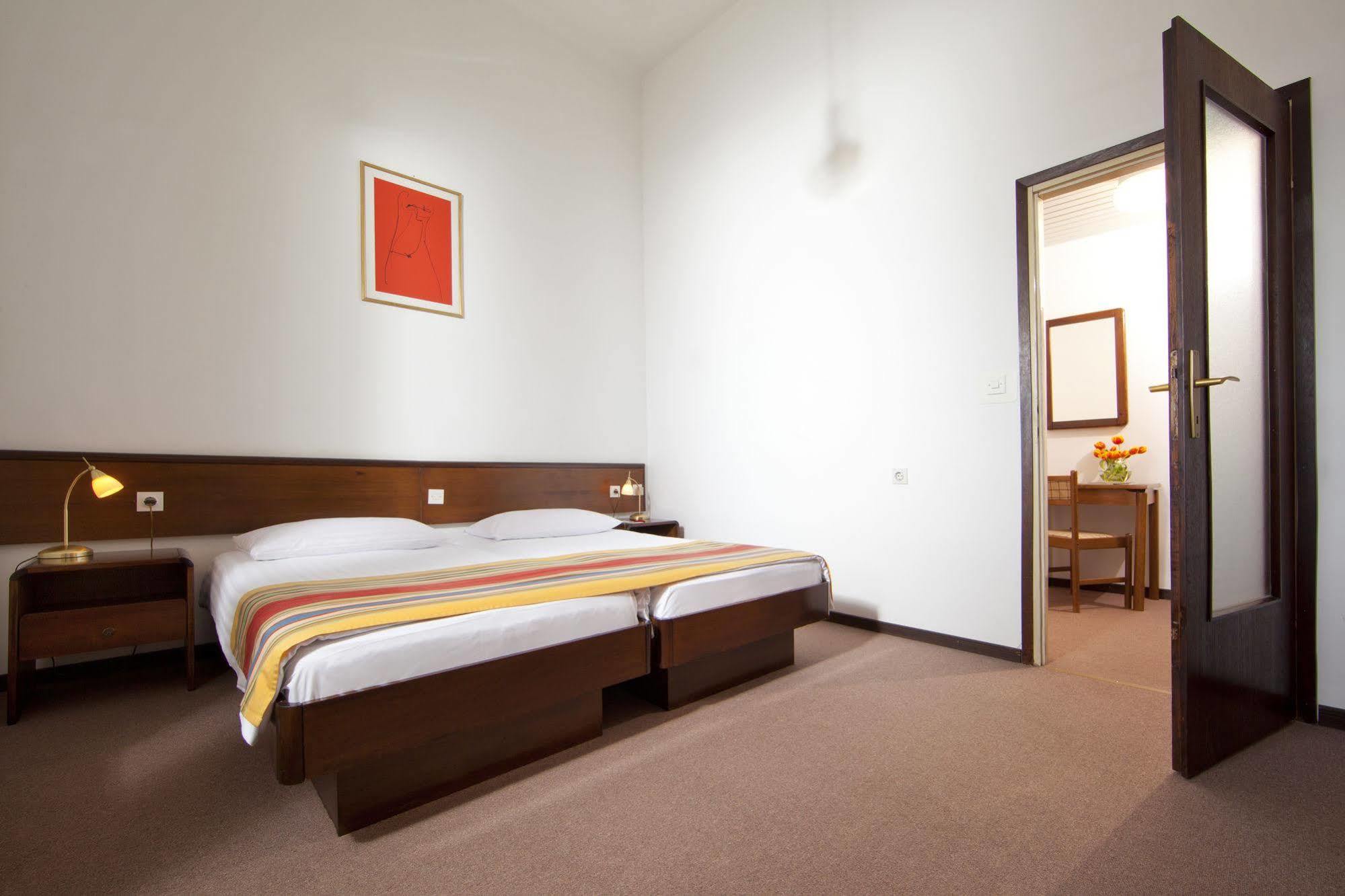 Hotel Opatija Dış mekan fotoğraf